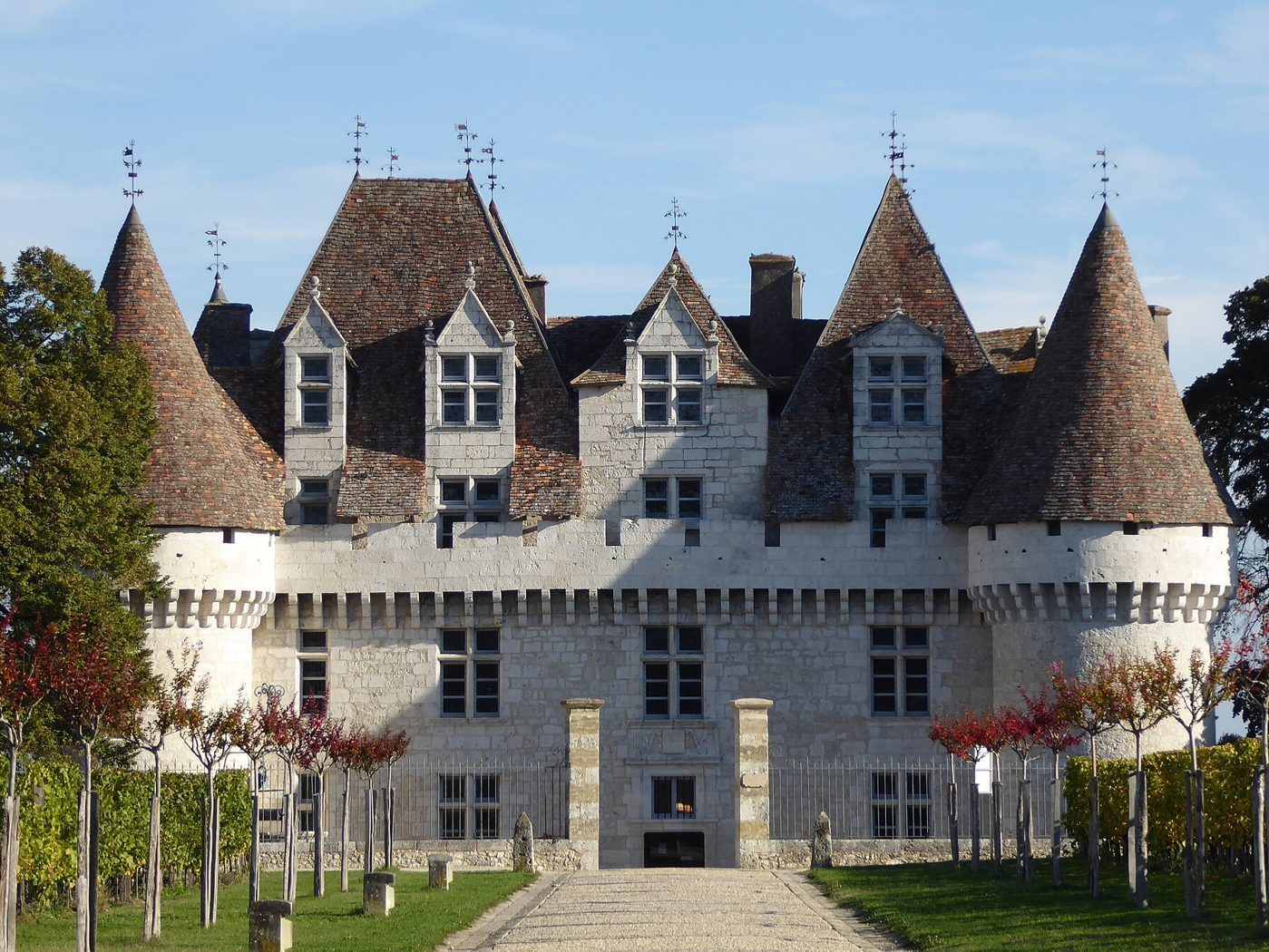 Château de Monbazillac tussen de wijngaarden