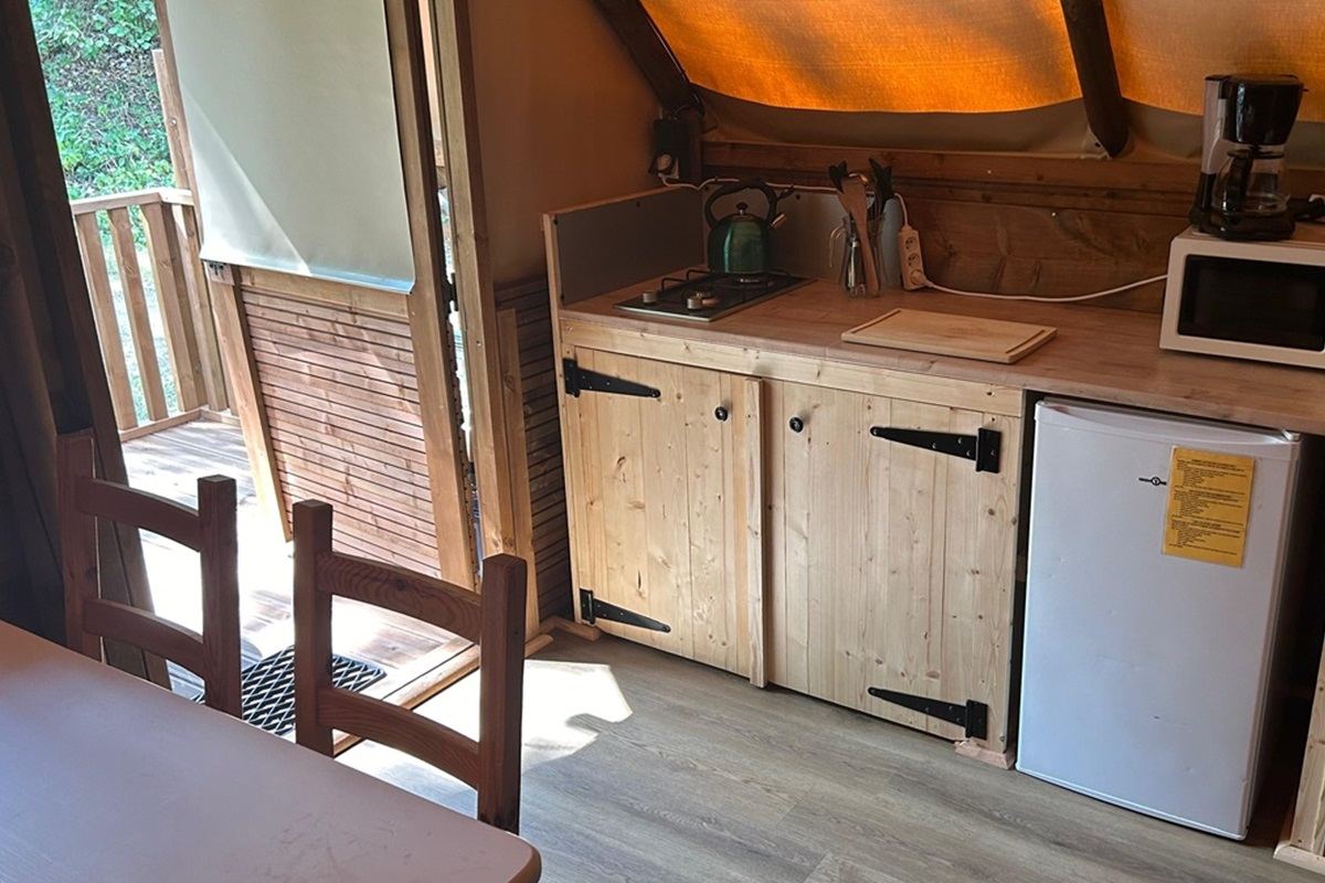 Slaapkamer in de amazonetent