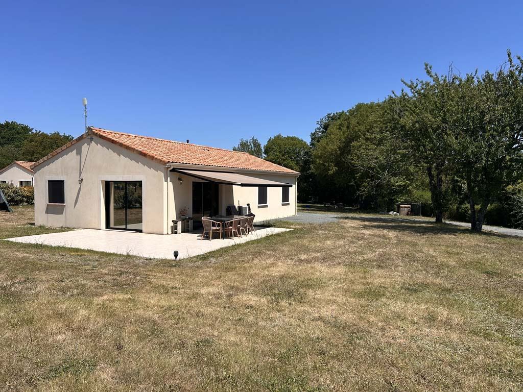 Gîte Le Cerf van buiten